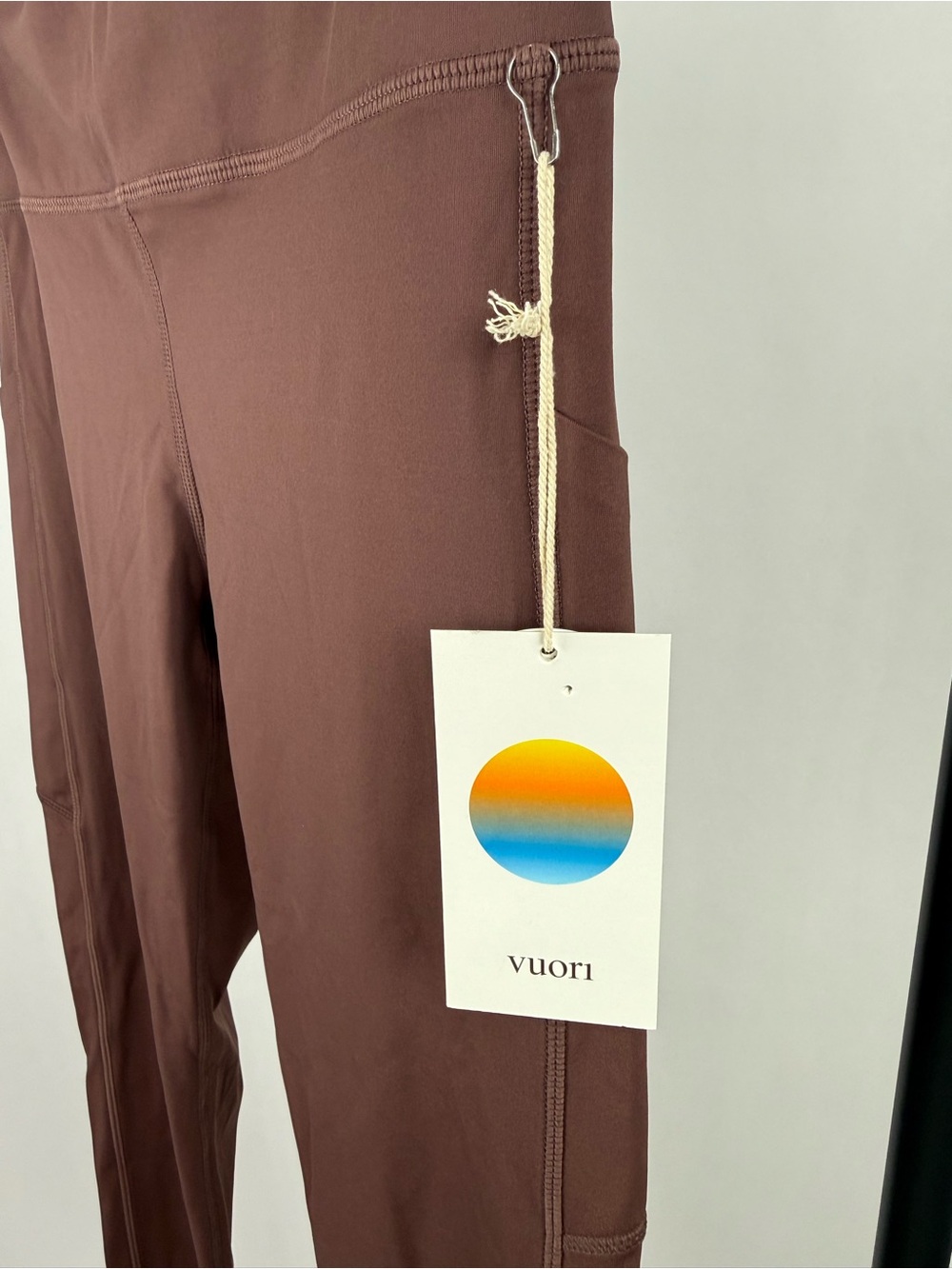 Vuori Stride Legging Chestnut High Rise Pocket 7/8 Leggings Women’s M NWT - Picture 5 of 7